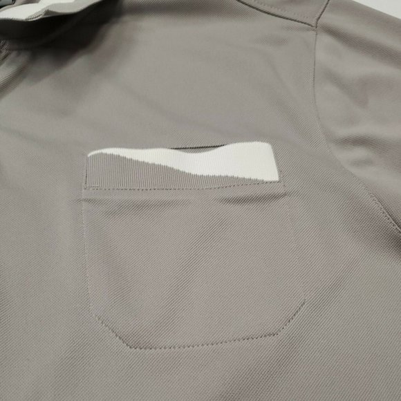 Gray Men's 100% Polyester Short Sleeve Polo Golf Shirt Large Excellent Condition - Picture 6 of 9